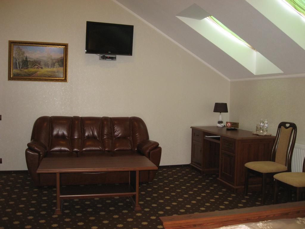 Shato Paradis Hotel Irpin Rum bild