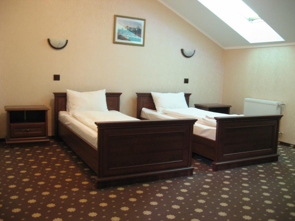 Shato Paradis Hotel Irpin Rum bild