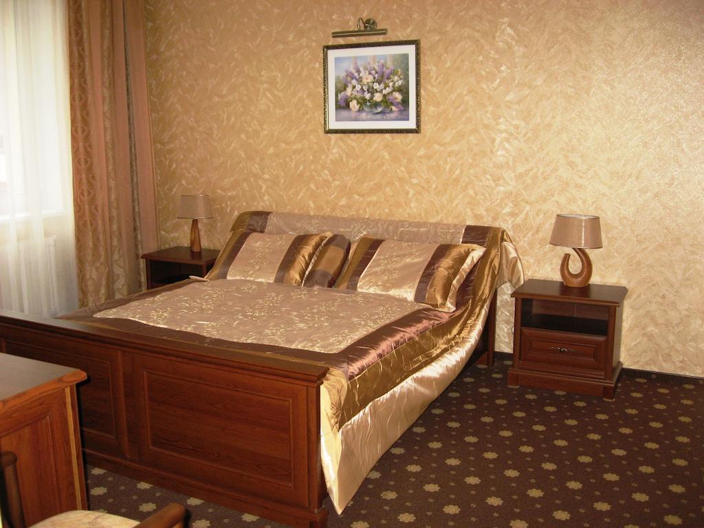 Shato Paradis Hotel Irpin Rum bild